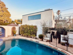 New Private Villa By Beverly Hills and The Grove Spacious 2 Story Unit in the Best Part of LA